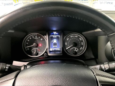 Certified 2023 Toyota Tacoma TRD Sport image 24