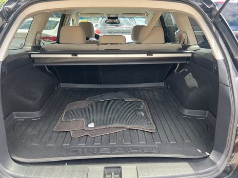 Used 2014 Subaru Outback 2.5i Premium AWD/4WD image 11
