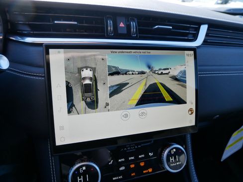 New 2026 Jaguar F-PACE R-Dynamic S image 9