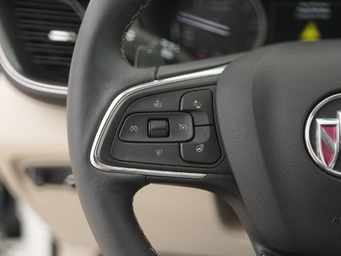 Used 2023 Buick Envision Essence image 12