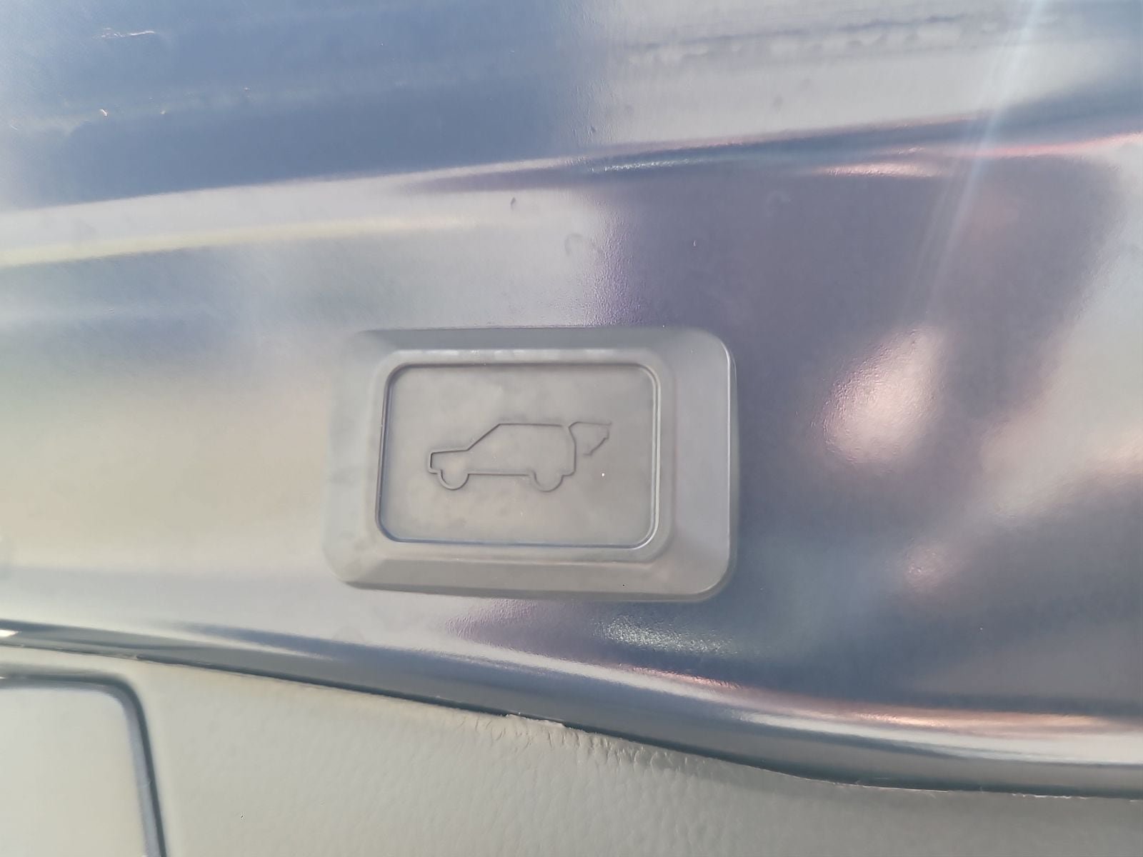 Used 2023 Toyota RAV4 Limited AWD/4WD image 28