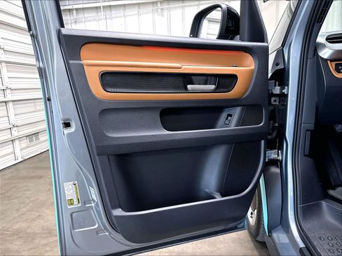 Used 2025 Volkswagen ID. Buzz Pro S RWD image 20