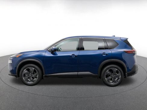 Used 2025 Nissan Rogue SV FWD image 4