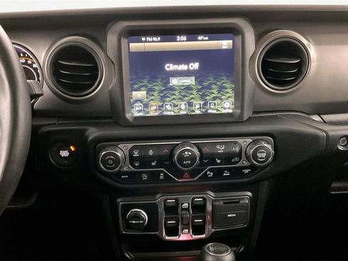 Used 2022 Jeep Wrangler Unlimited Sport image 9