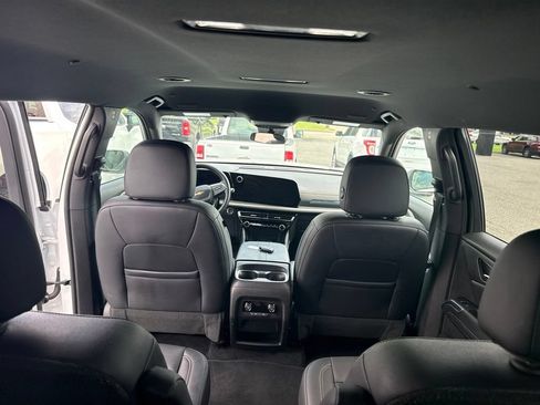 Used 2026 Chevrolet Traverse LT AWD/4WD image 15