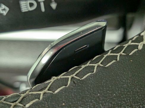 Certified 2024 Jeep Grand Cherokee Laredo image 22