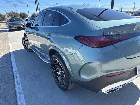 Used 2025 Mercedes-Benz GLC 300 4MATIC image 3