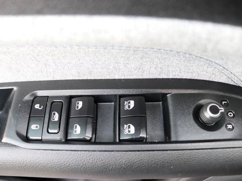 Used 2024 Jeep Compass Latitude AWD/4WD image 43