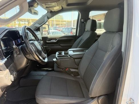 Used 2024 Chevrolet Silverado 2500 LT AWD/4WD image 27