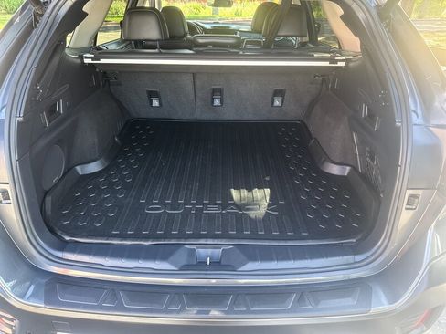 Used 2020 Subaru Outback Limited image 16