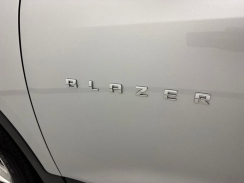 Used 2022 Chevrolet Blazer LT FWD image 10