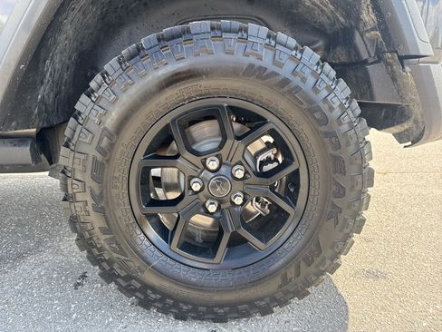 Used 2025 Jeep Wrangler Unlimited Sport AWD/4WD image 26