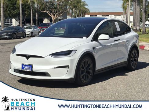 Used 2023 Tesla Model X image 1