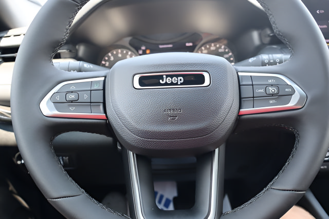 New 2026 Jeep Compass Latitude AWD/4WD image 10
