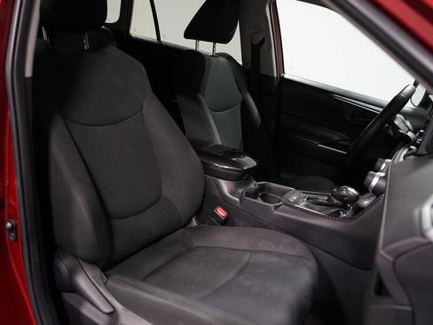 Used 2020 Toyota RAV4 LE image 25