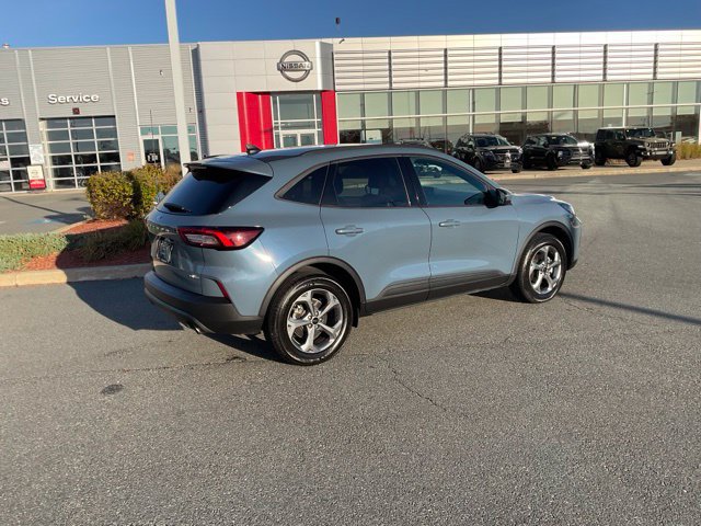 Used 2025 Ford Escape ST-Line Select AWD/4WD image 6