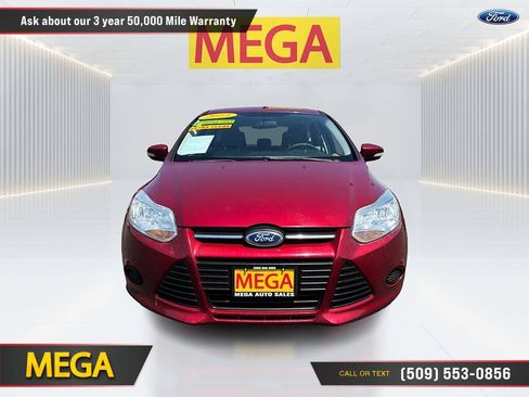 Used 2013 Ford Focus SE FWD image 2
