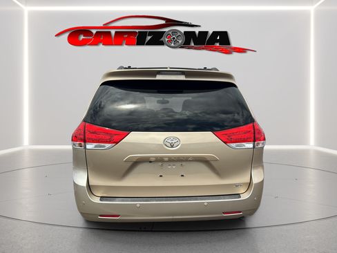 Used 2011 Toyota Sienna XLE w/ Premium Pkg FWD image 7