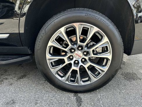 Certified 2025 GMC Yukon Denali image 12