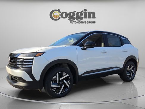 New 2026 Nissan Kicks SV image 1