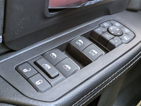 Used 2025 RAM 2500 Laramie image 16