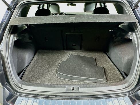 Used 2019 Volkswagen GTI SE image 16