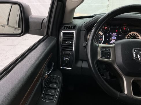 Used 2016 RAM 1500 Laramie w/ Convenience Group AWD/4WD image 34