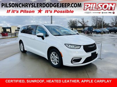 Used 2023 Chrysler Pacifica Touring-L