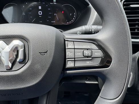 New 2025 RAM ProMaster 3500 w/ Quick Order Package 22G SLT image 6