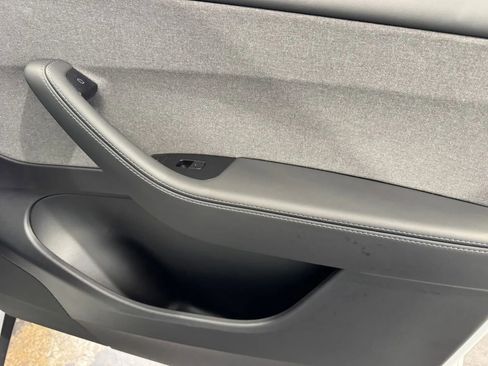 Used 2026 Tesla Model Y Long Range image 7