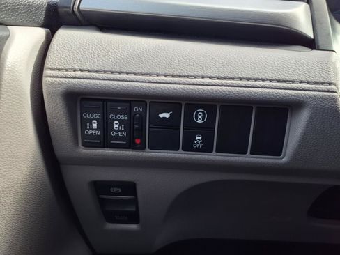 Used 2023 Honda Odyssey EX-L image 9