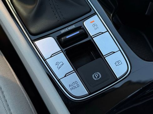 Used 2025 Hyundai Tucson SE image 29