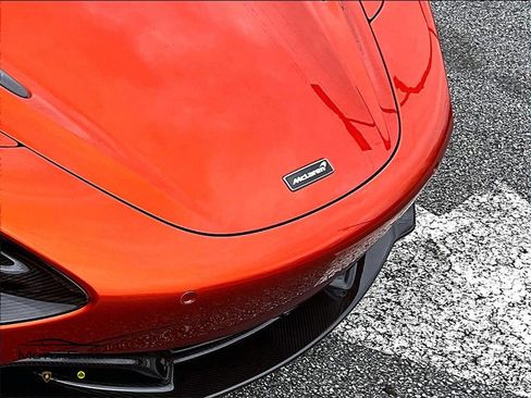 Used 2020 McLaren 720S Spider image 24