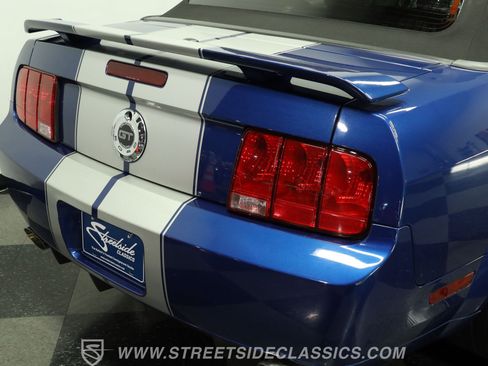 Used 2009 Ford Mustang GT RWD image 25