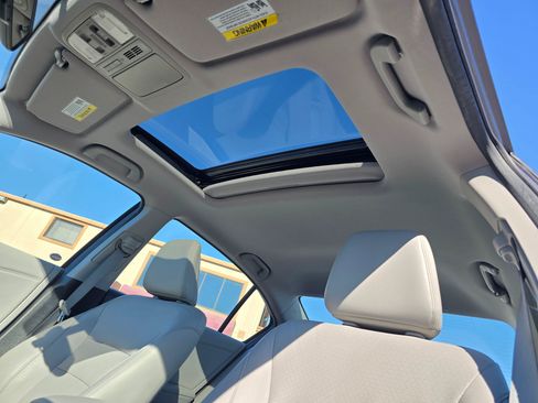 Used 2017 Honda Accord EX-L image 28