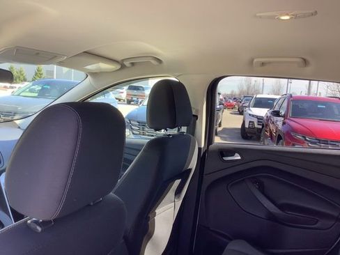 Used 2015 Ford Escape SE image 23