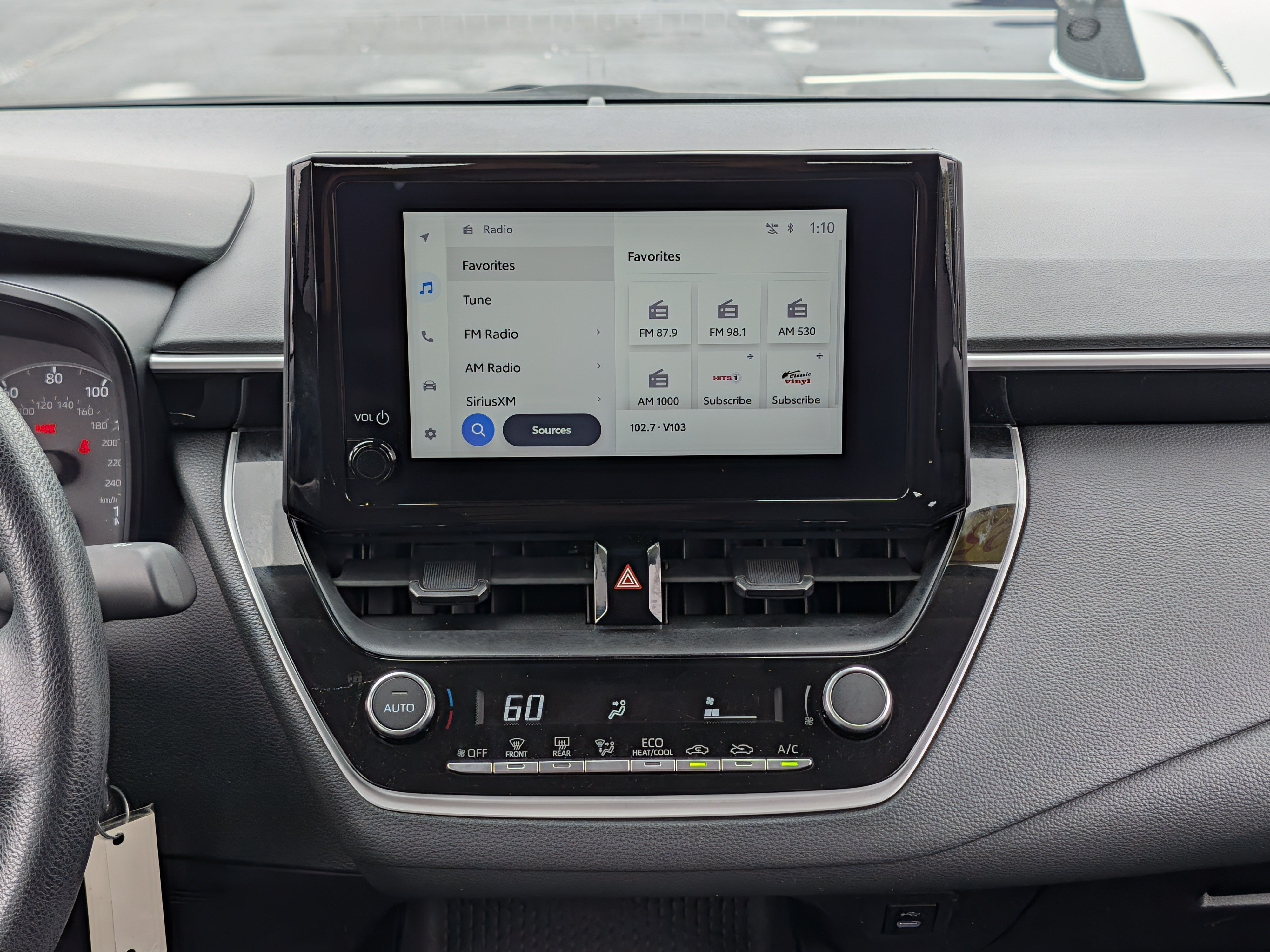 Certified 2025 Toyota Corolla LE FWD image 27