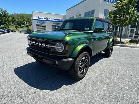 Used 2025 Ford Bronco Outer Banks AWD/4WD image 8