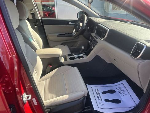 Used 2022 Kia Sportage LX w/ LX FWD Value Edition Package image 10
