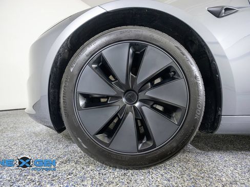 Used 2025 Tesla Model 3 Long Range AWD/4WD image 44
