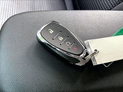 Used 2024 Chevrolet Trax LT image 32