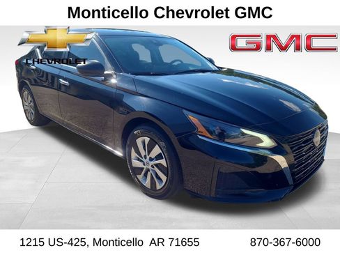 Used 2025 Nissan Altima 2.5 S FWD image 1