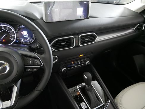 New 2025 MAZDA CX-5 AWD 2.5 S w/ Preferred Package image 5