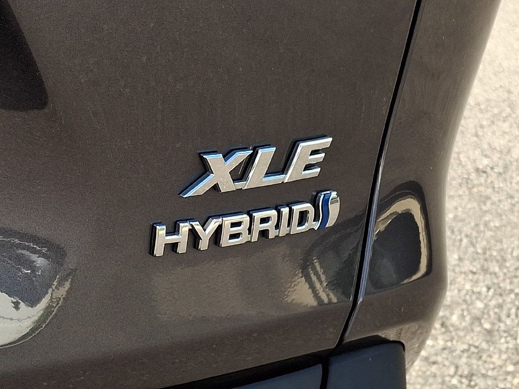 Certified 2024 Toyota RAV4 XLE AWD/4WD image 32
