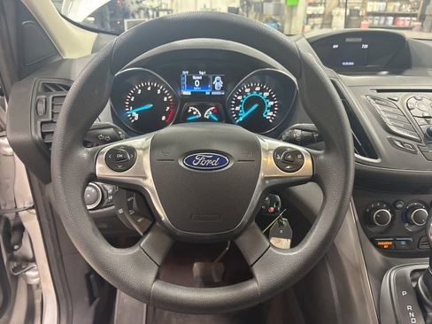 Used 2016 Ford Escape SE image 4