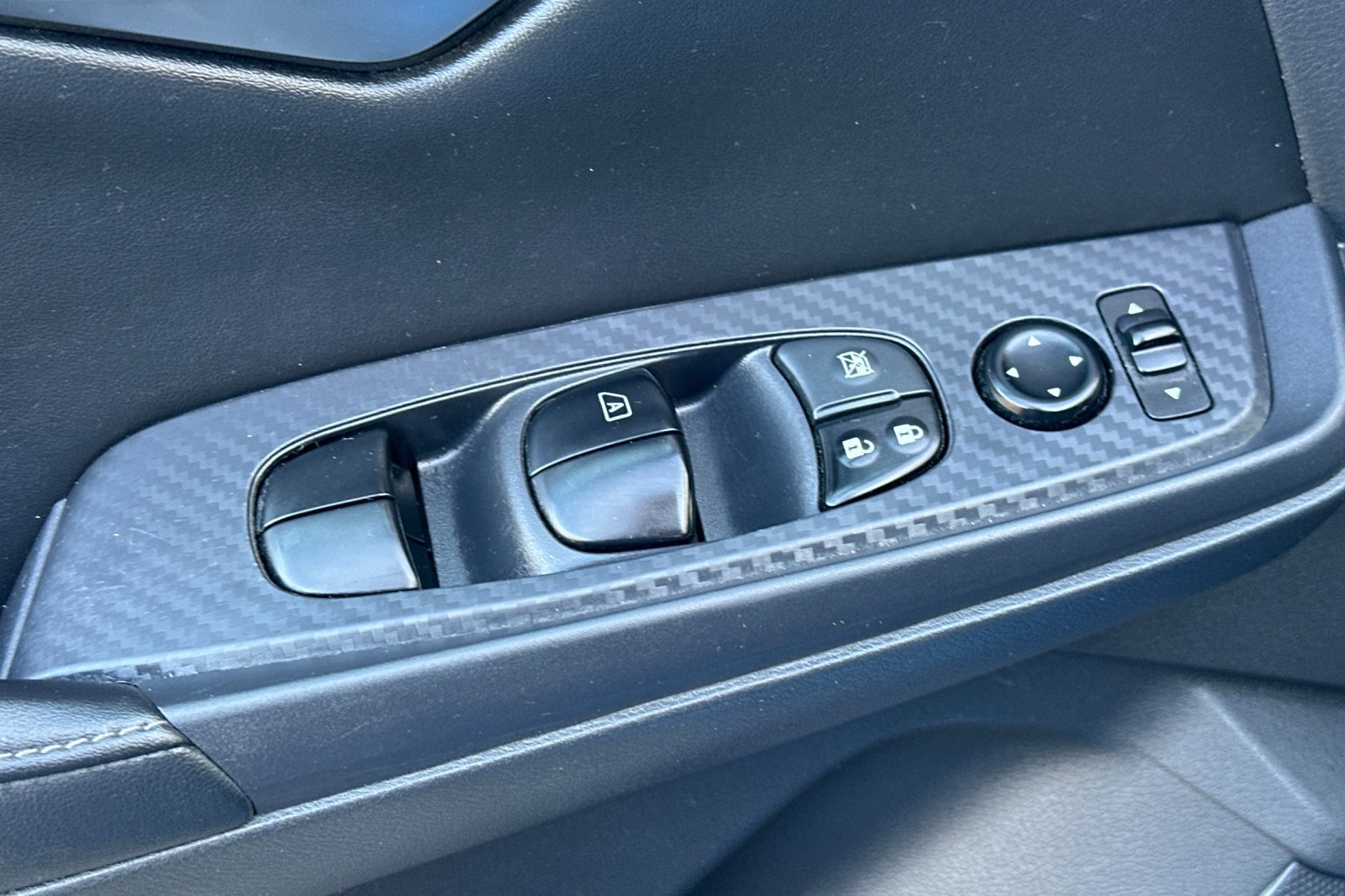 Used 2024 Nissan Sentra SV FWD image 12