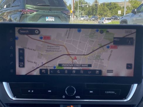 Used 2025 Nissan Altima 2.5 SL FWD image 18