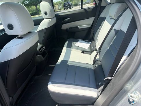 Used 2025 Honda Prologue Touring image 10
