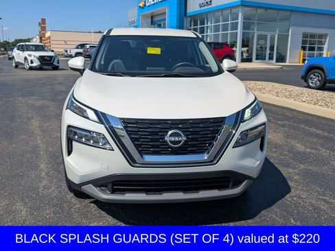 Used 2023 Nissan Rogue SV AWD/4WD image 2