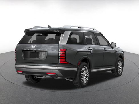 Used 2026 Hyundai Palisade SEL FWD image 2